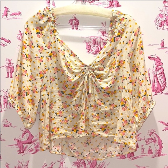 Floral Cinch Top - Picture 3 of 5